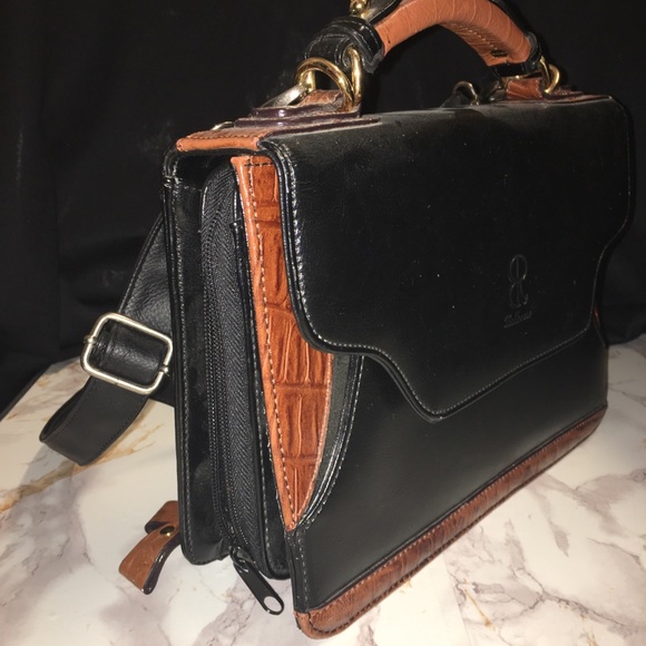 Authentic Leather Purse Solid Design - Picture 8 of 9